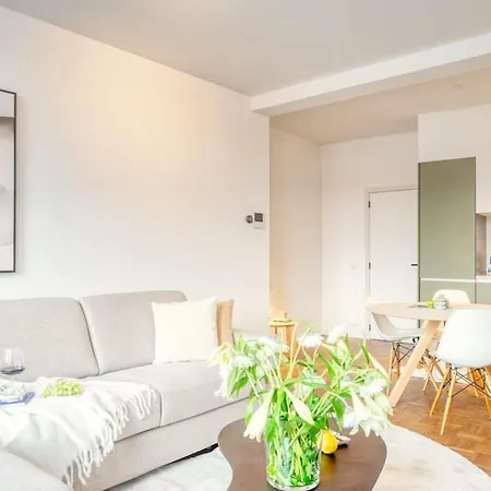 Magical Renovated In 아파트 안트베르펜